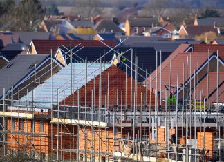 UK estate agents at their gloomiest for 10 years, says Rics